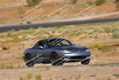 media/Jun-01-2025-CalClub SCCA (Sun) [[eae223c5dd]]/Group 1/Track Event 5/